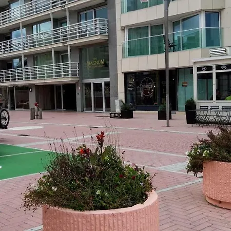 With A View And Parking Apartment *